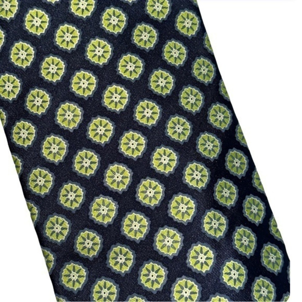 Vera‎ Bradley 100% Silk Tie